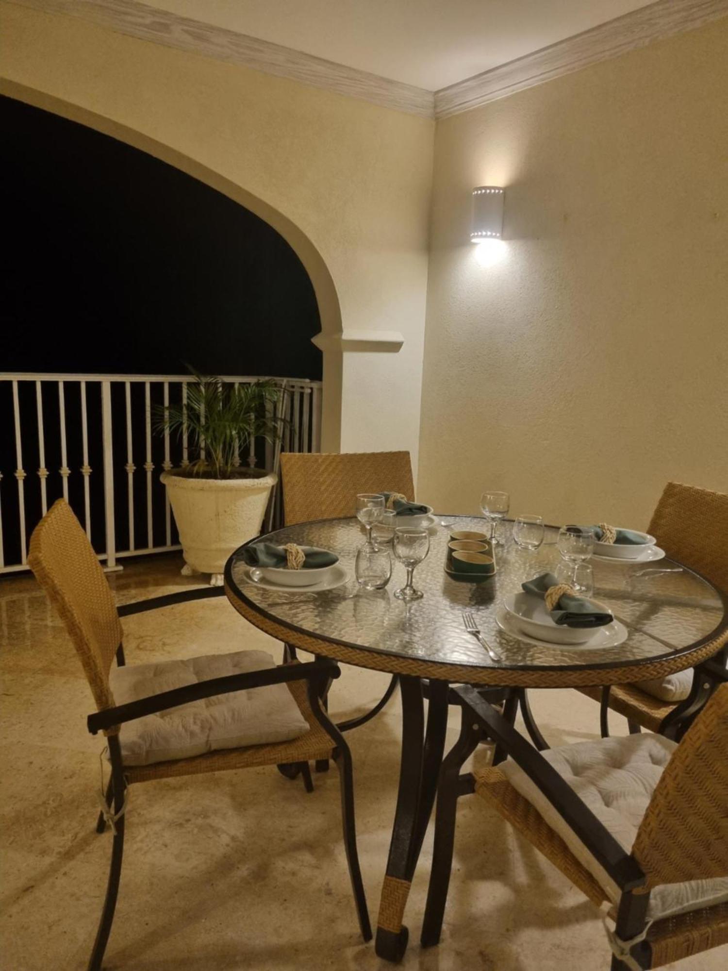Royal 1 Bedroom Sea Views Apartment